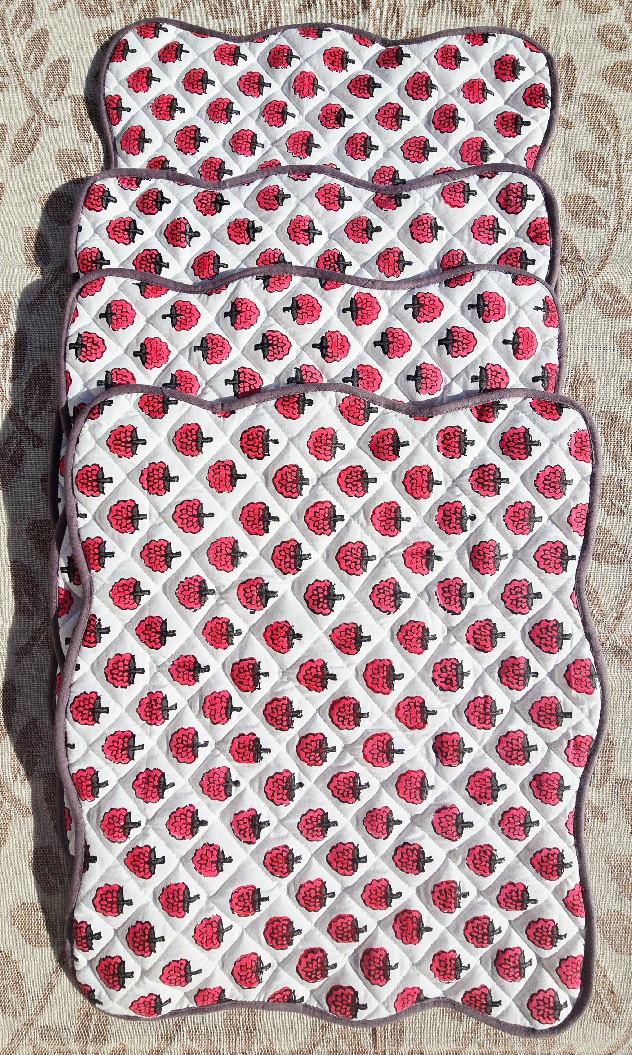 Raspberry Cotton Handmade Quilted Placemat with Scalloped Sides - Ohana Earth