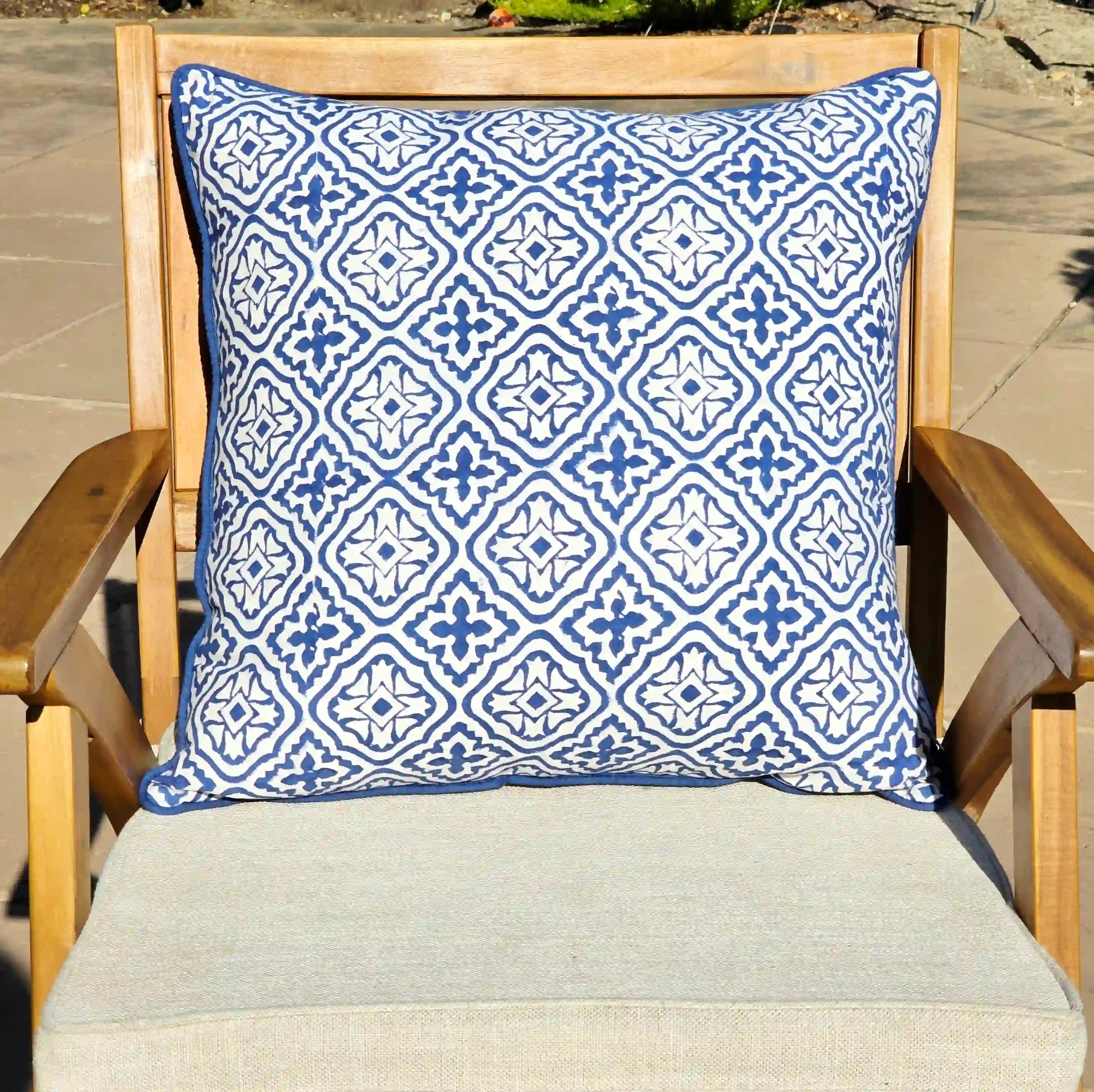 White Blue Cotton Cushion Cover - Ohana Earth