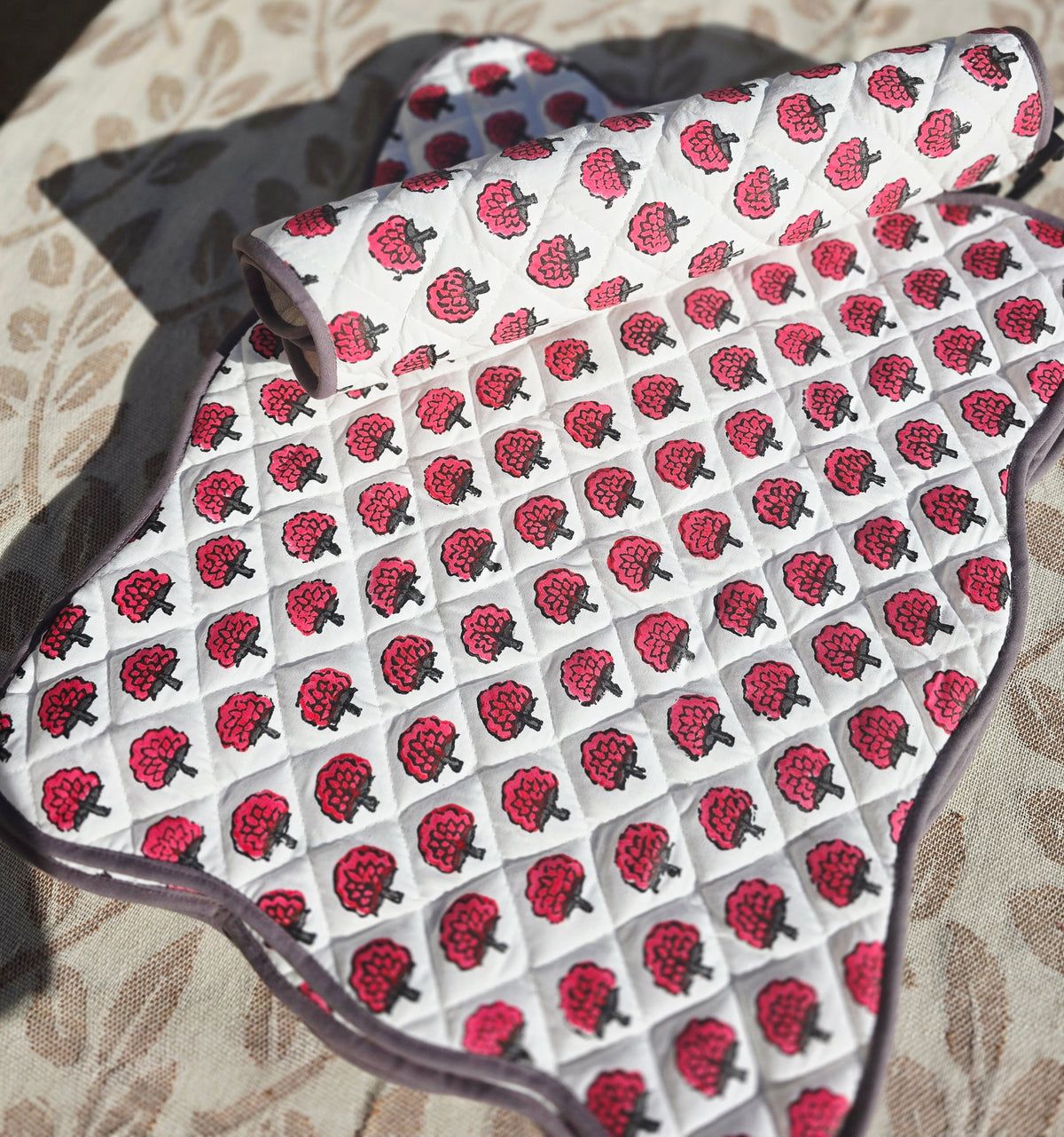 Raspberry Cotton Handmade Quilted Placemat with Scalloped Sides - Ohana Earth