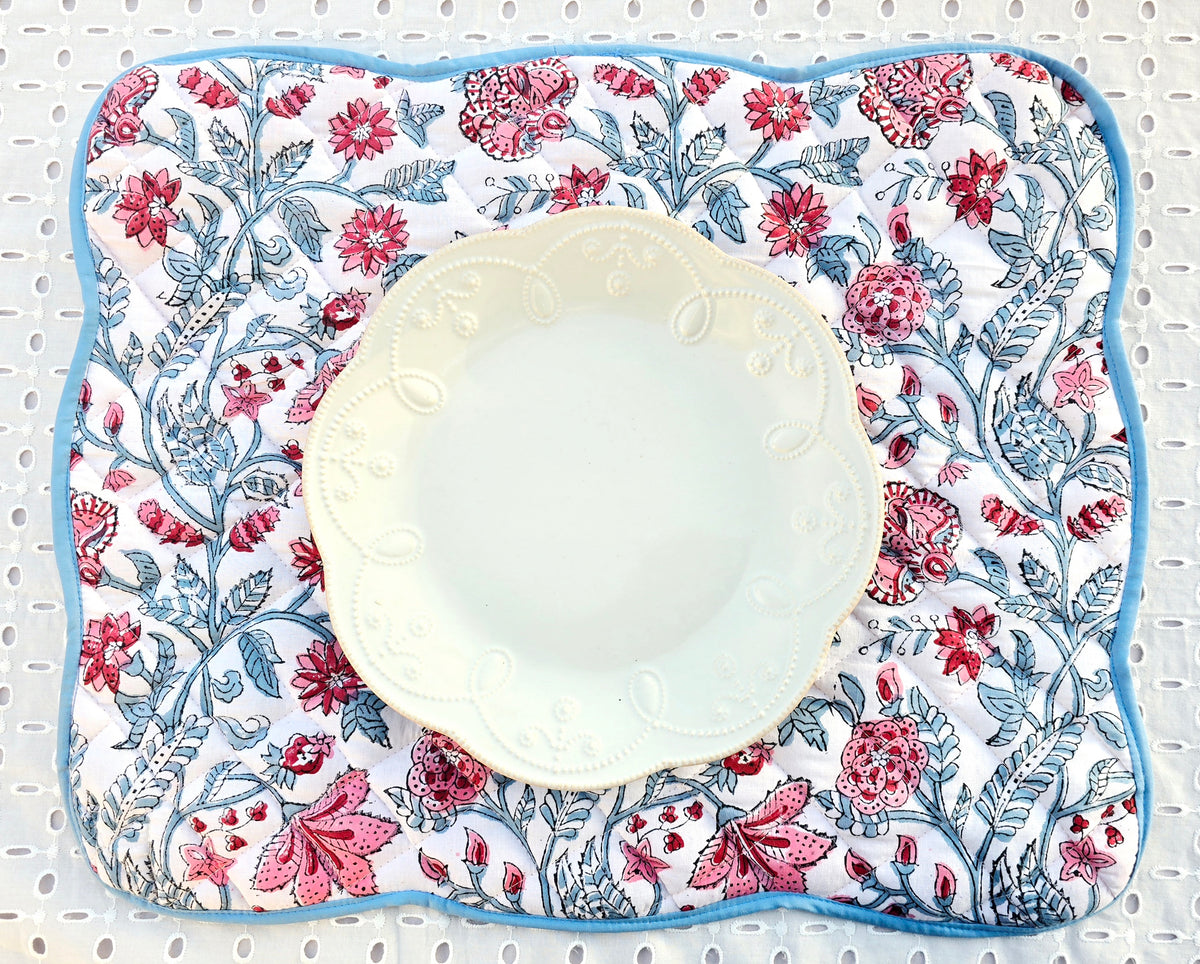 White Floral Cotton Handmade Quilted Placemat with Scalloped Sides - Ohana Earth